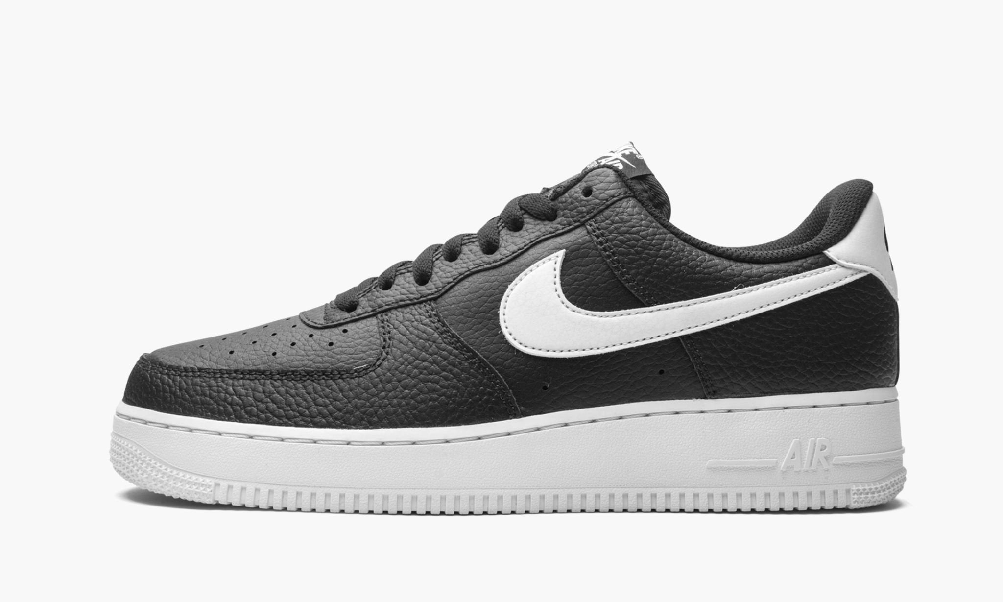 Air Force 1 Low ’07 “Black / White”