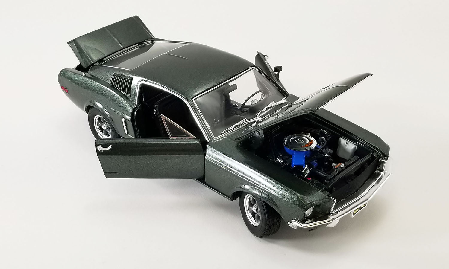 1968 Mustang GT driven in the movie Bullitt 1:18 Scale