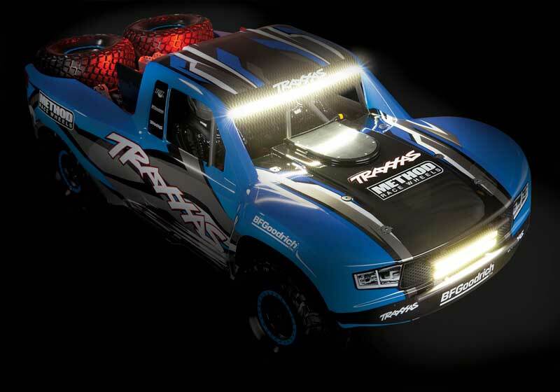 Traxxas Unlimited Desert Racer 4WD sin escobillas con LED 6S 50+MPH batería y cargador COMBO